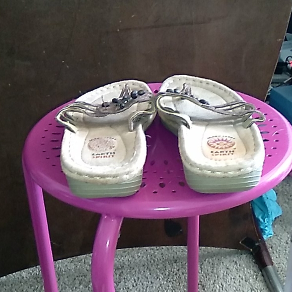 Sandals - Picture 6 of 7